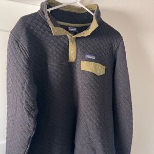 Patagonia Navy Blue & Olive Green Quilted Crewneck Sweater